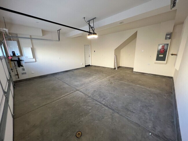 Building Photo - Newly Built Condo with SOLAR for LEASE in ...