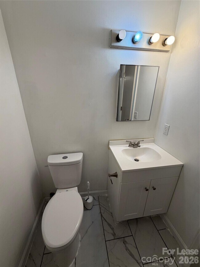 Building Photo - 9333 Old Concord Rd