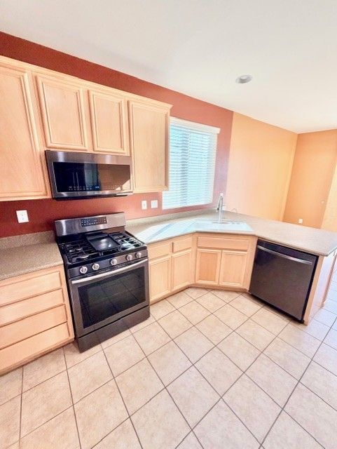 Building Photo - 1844 Paradise Way