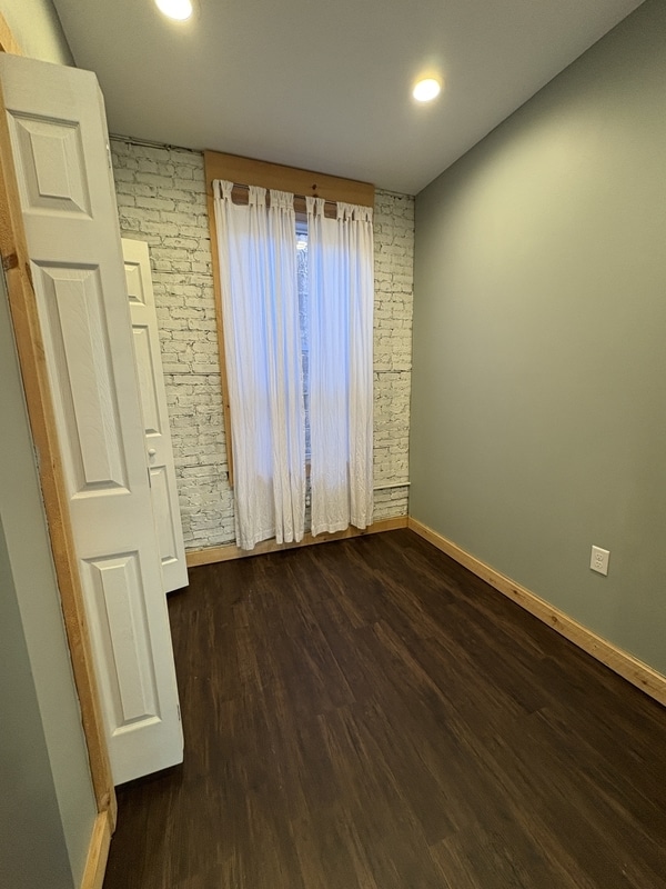 Building Photo - 3 102nd St