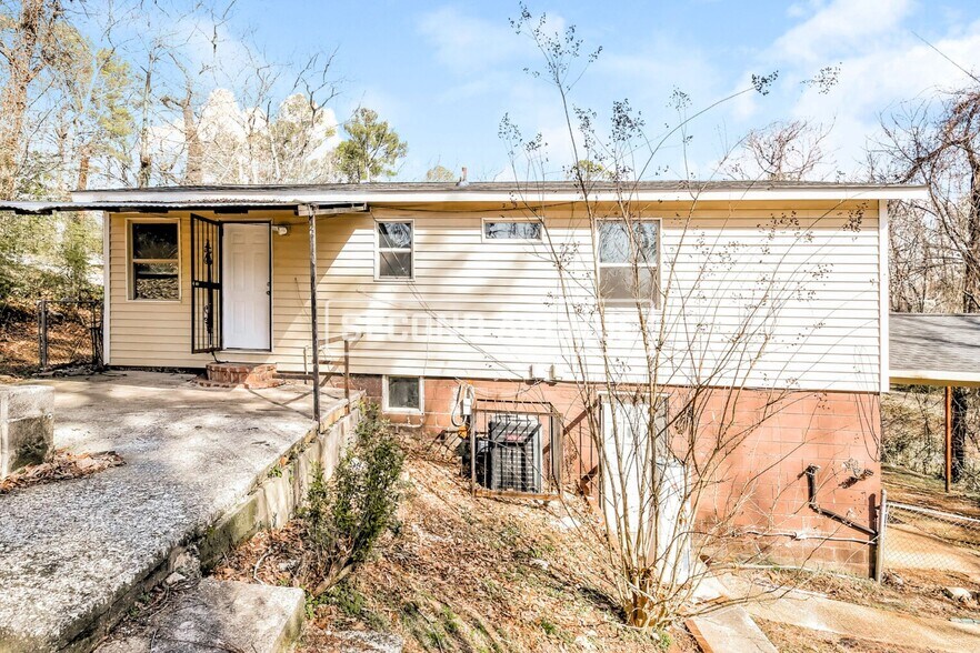 Building Photo - 5403 Wesley Dr