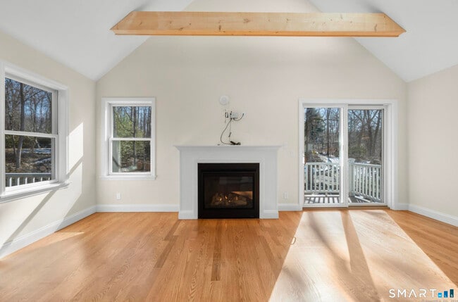 Building Photo - 18 Madeline Dr