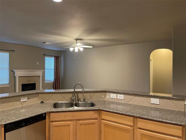 Building Photo - 8711 Auburn Glen Ln