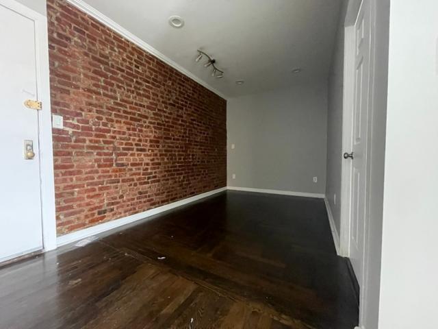 Building Photo - 2 bedroom in Bronx NY 10468