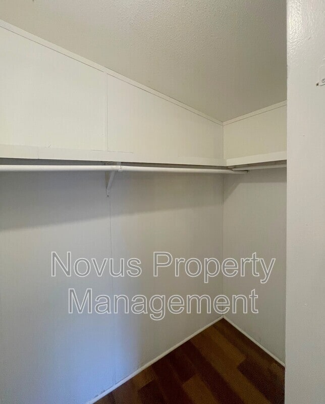 Building Photo - 249 Oakleigh Dr