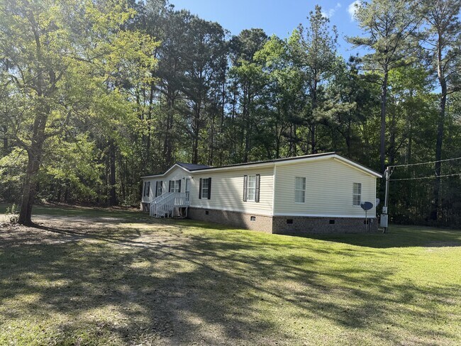 Building Photo - 1460 Patterson Dr