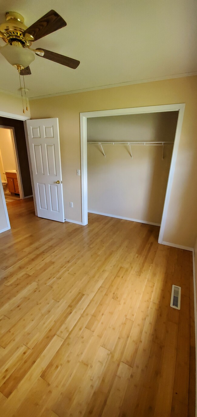 1st bedroom closet - 4960 W Tarkio St