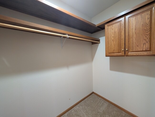 Building Photo - 700 Main St