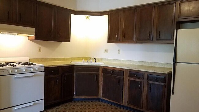 Building Photo - 5674 N 99th St