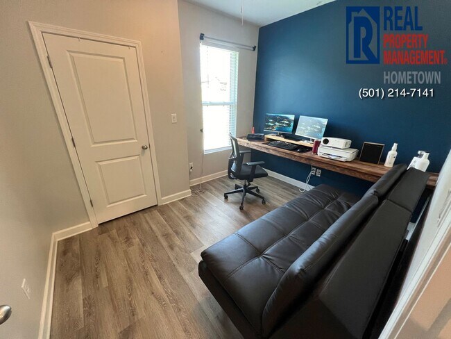 Building Photo - 25 Emma Dr