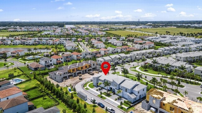 Building Photo - 16181 Oakview Dr