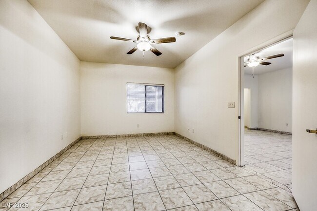 Building Photo - 5650 E Sahara Ave