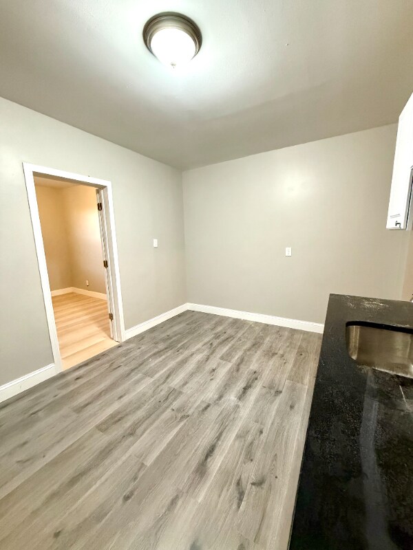 Building Photo - 9 Dorothy St