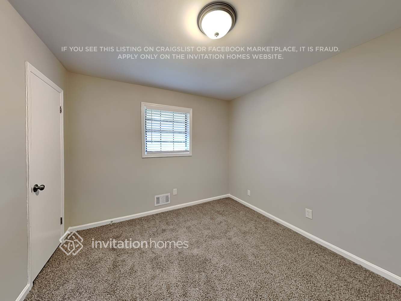 Building Photo - 2871 Knollview Dr