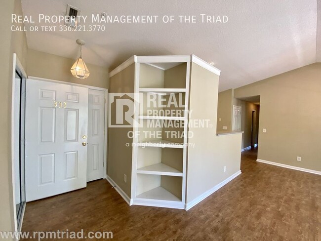 Building Photo - *Move In Special* Deacon Ridge Gated Commu...