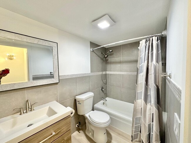 Building Photo - 1271 NW 13th St