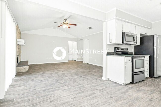 Building Photo - 3 Bedroom Pet-Friendly Home in Watauga, TX with Main Street Renewal