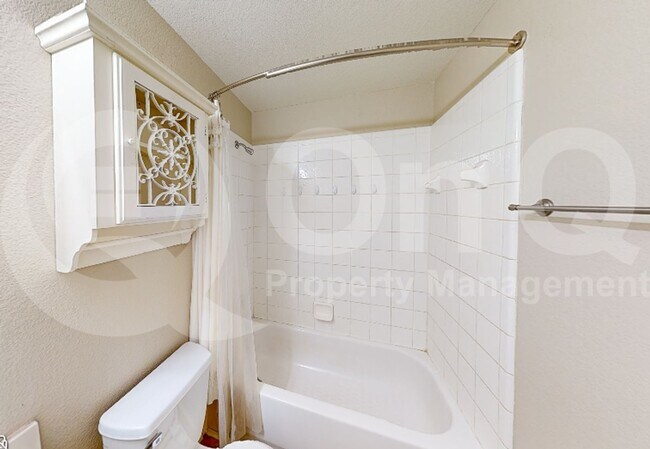 Building Photo - 10301 Waterbury Dr