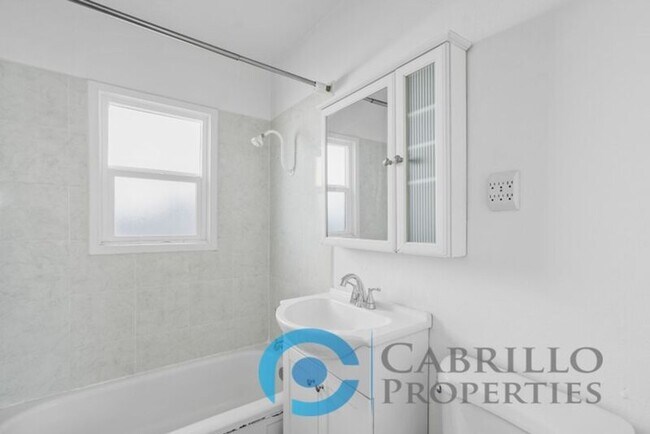 Building Photo - 4332 Cleveland Ave