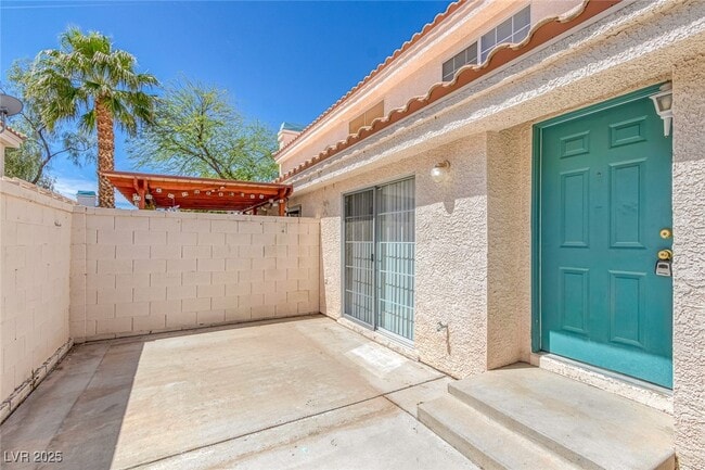 Building Photo - 8027 Teresita Ave