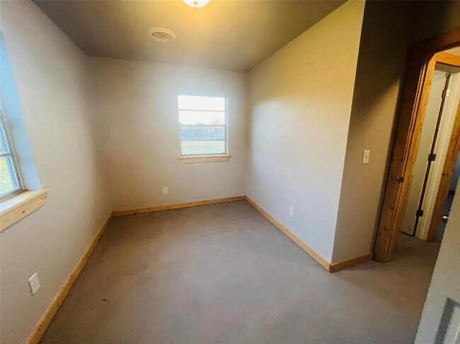 Building Photo - 12712 OK-51