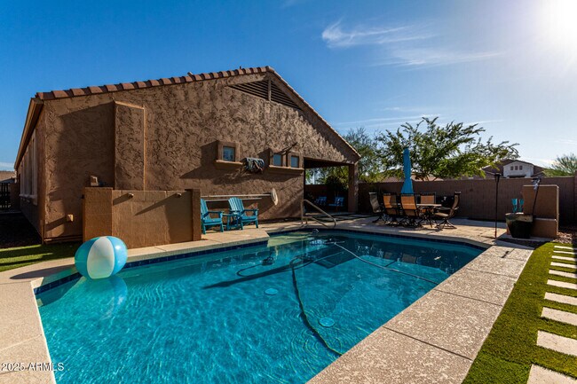 Building Photo - 7578 W Tierra Buena Ln