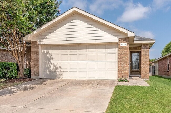 Building Photo - 8833 Quarry Ridge Trl