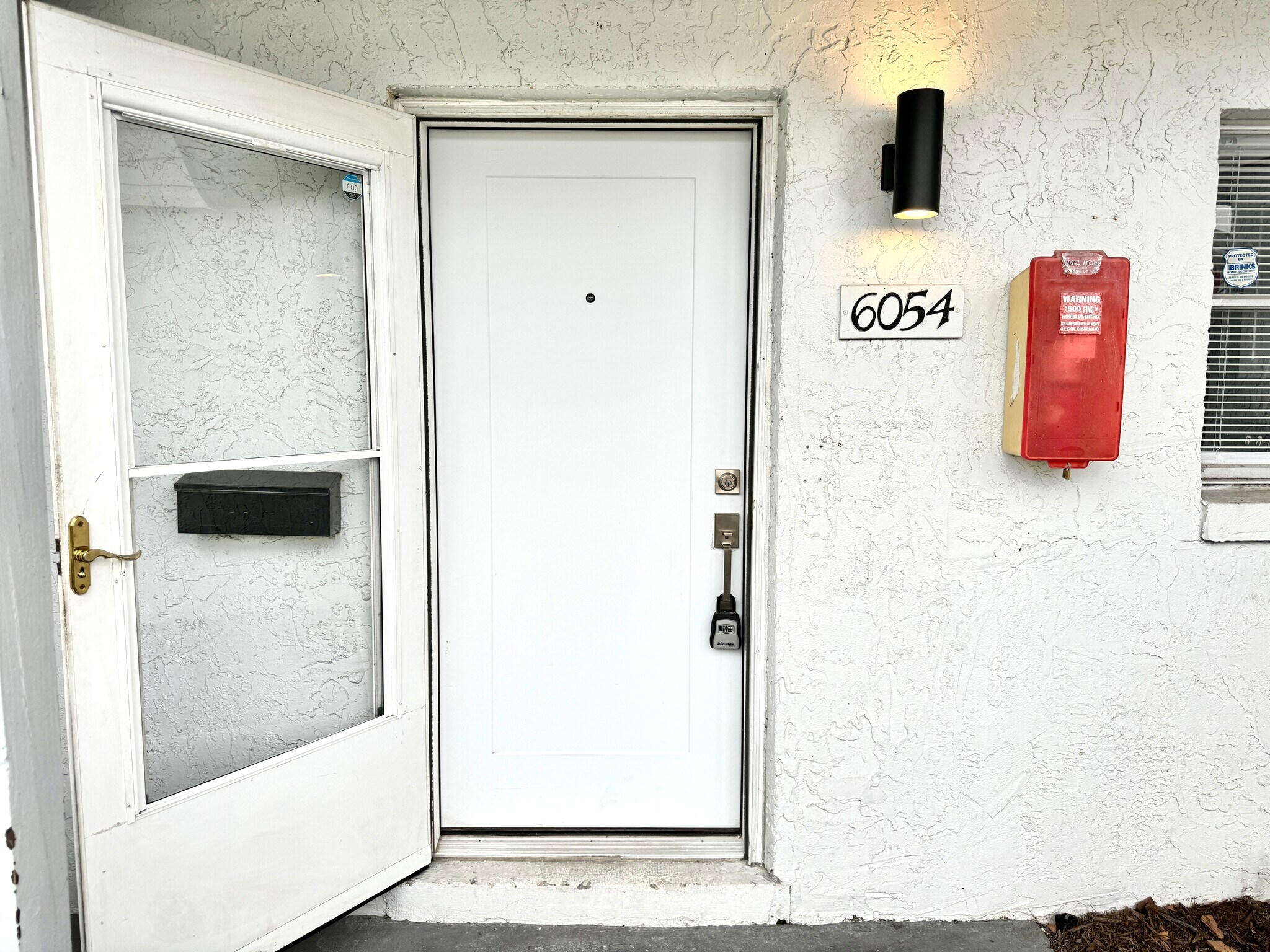 Building Photo - 6054 Amberly Ct