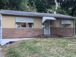 Building Photo - 10448 Lord Dr