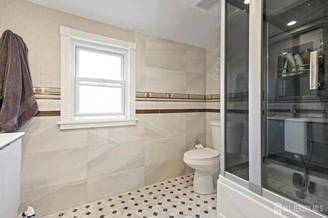 Building Photo - 95 Westons Mill Rd