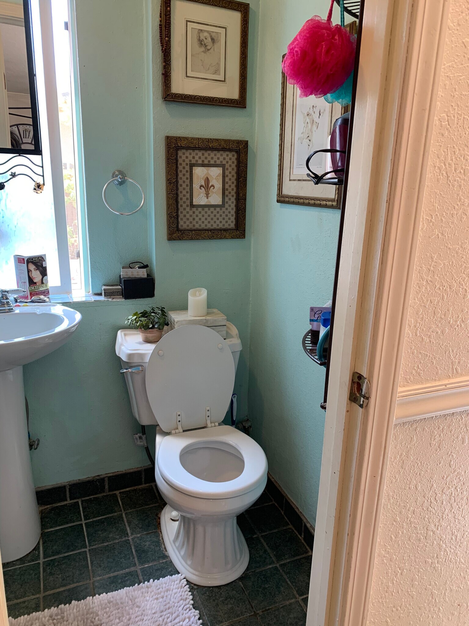 Building Photo - 3900 Seven Hills Rd