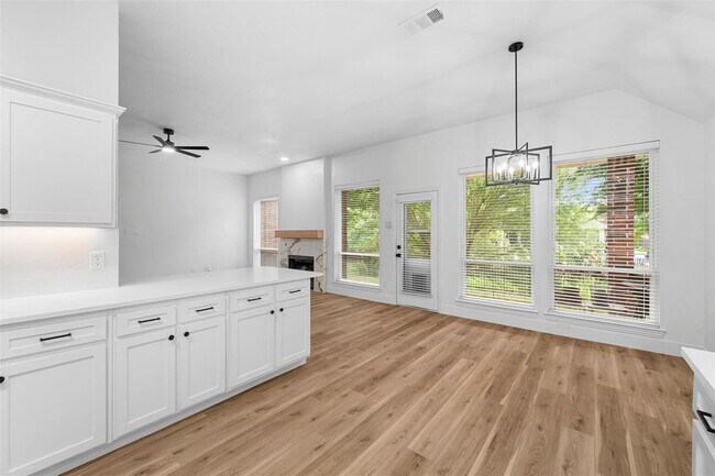 Building Photo - 3016 Deer Trail