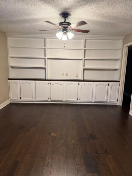 Building Photo - 698 Trailcrest Ct