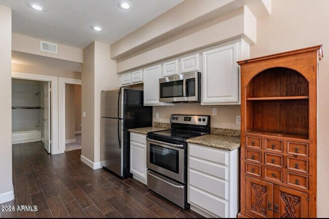 Building Photo - 5335 E Shea Blvd