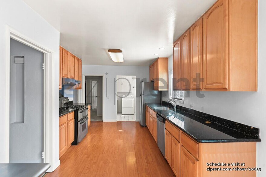Building Photo - 277 W Juana Ave