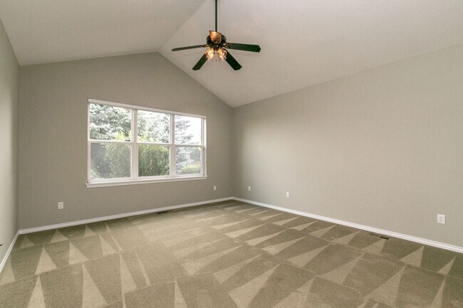 Building Photo - Beautiful ranch style patio home in Fox Meadows golf community.