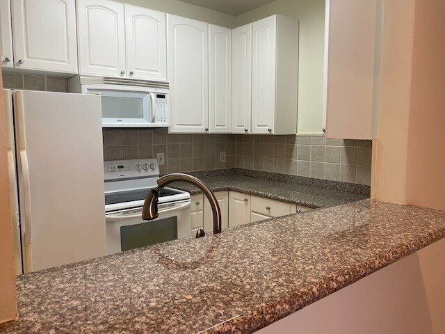 Building Photo - 2001 Bering Dr