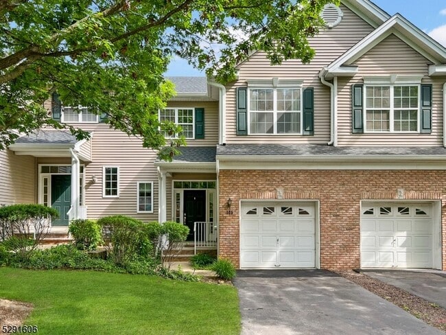 Primary Photo - 51 Truman Ave