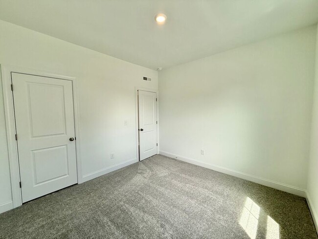 Building Photo - 1342 Hazelnut Ridge Ln