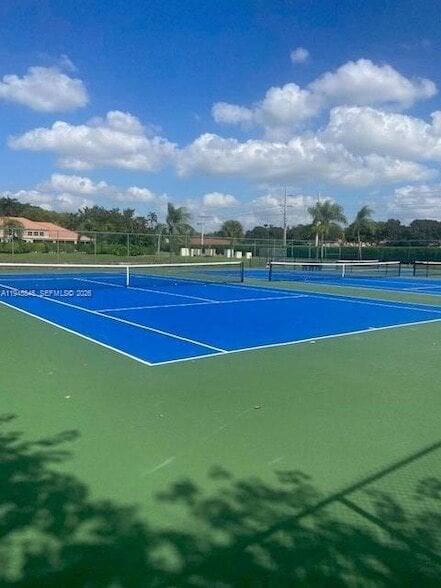 Building Photo - 18071 Clear Brook Cir