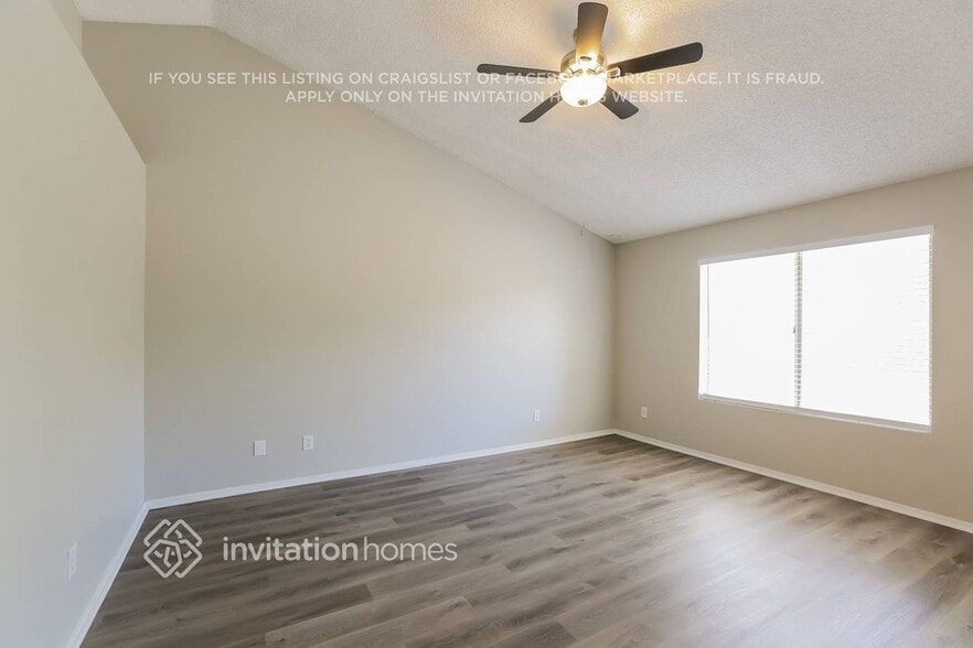 Building Photo - 5930 E Elmwood St