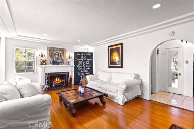 Building Photo - 9101 La Salle Ave