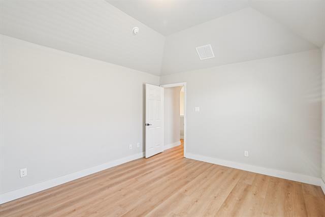Building Photo - 6043 Oakmere Ln