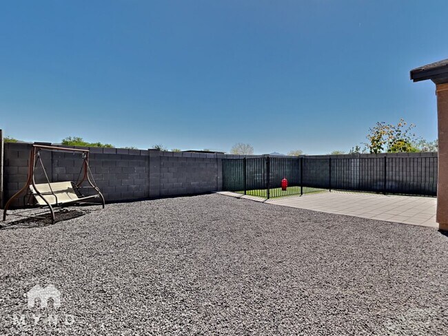 Building Photo - 2747 W Apollo Rd