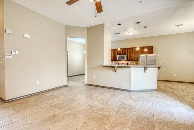 Building Photo - FOR SALE OR FOR RENT 12053 SILVER CROWN RO...
