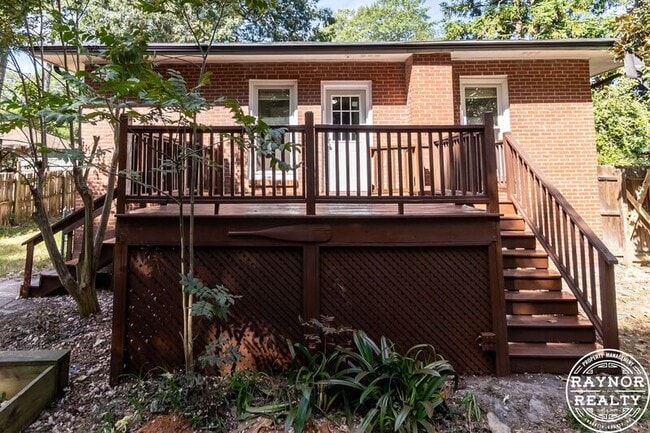 Building Photo - 223 S Main St