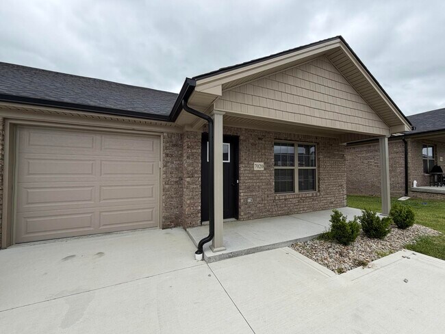 Building Photo - 7028 Caravan Dr