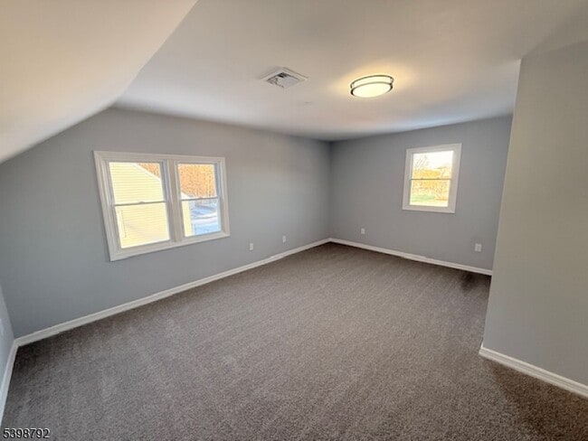 Building Photo - 83 Academy St