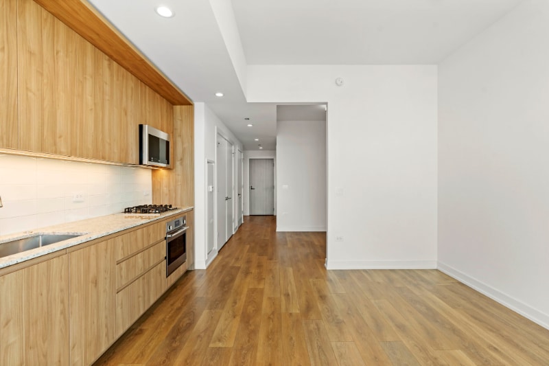 Building Photo - 208 W Hill St