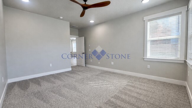 Building Photo - Brand New Duplex in Meridian!